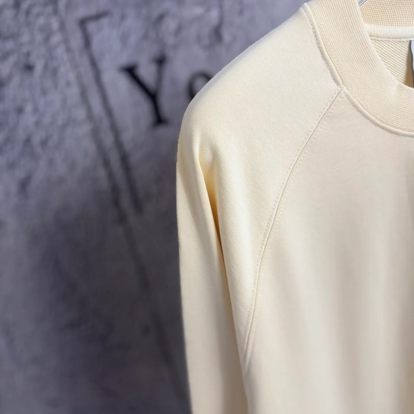 《𝙉𝙚𝙬⚜️ 》 2026* New Arrival 460 Same Style Size：S M L XL XXL ：White Black Light Coffee Brown